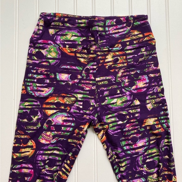 NWT LuLaRoe OS leggings Halloween purple pink striped skulls Whimsygoth Witchy - Picture 4 of 5